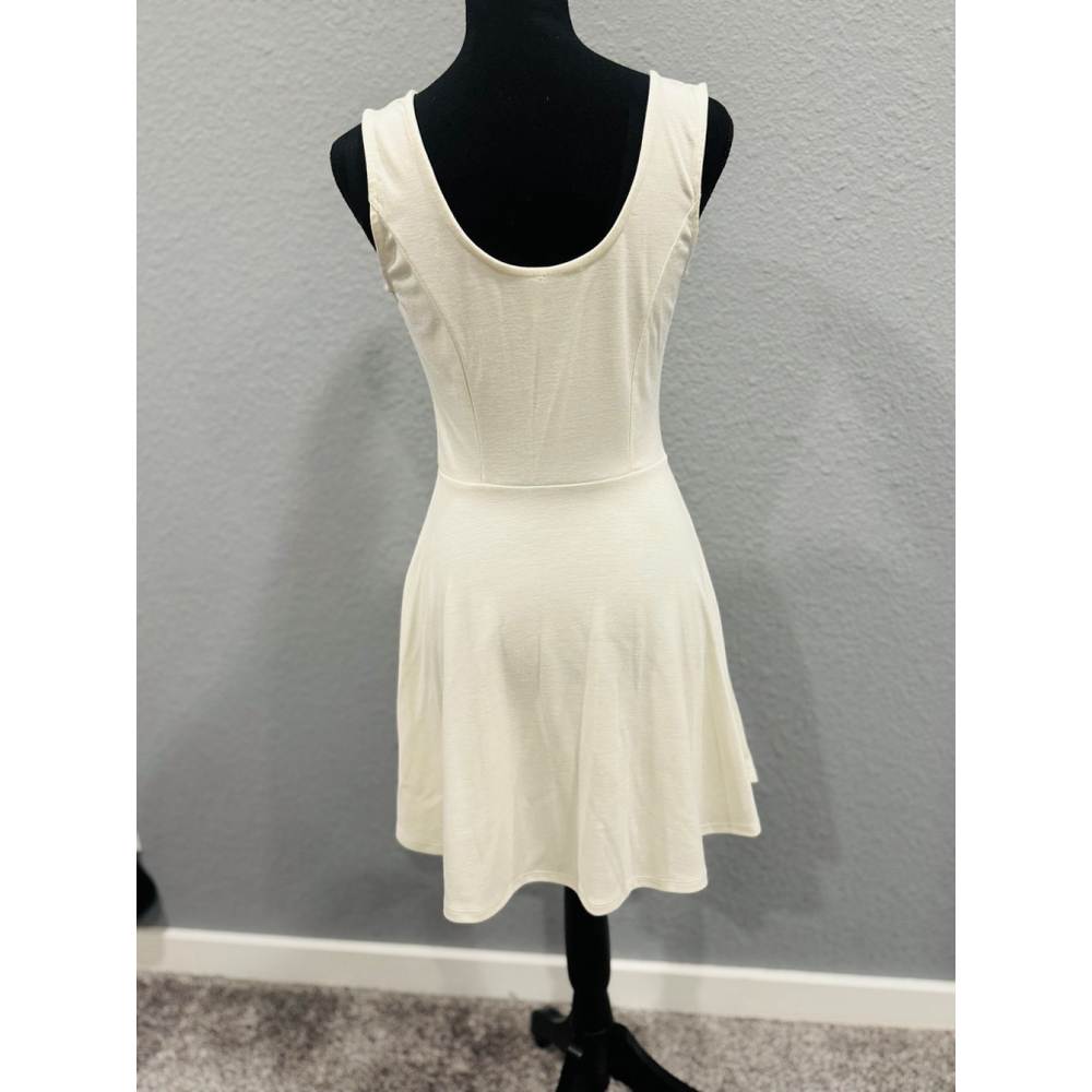 DNA Couture Ivory Sleeveless Fit and Flare Dress, Sz M, NWOT - Picture 5 of 8